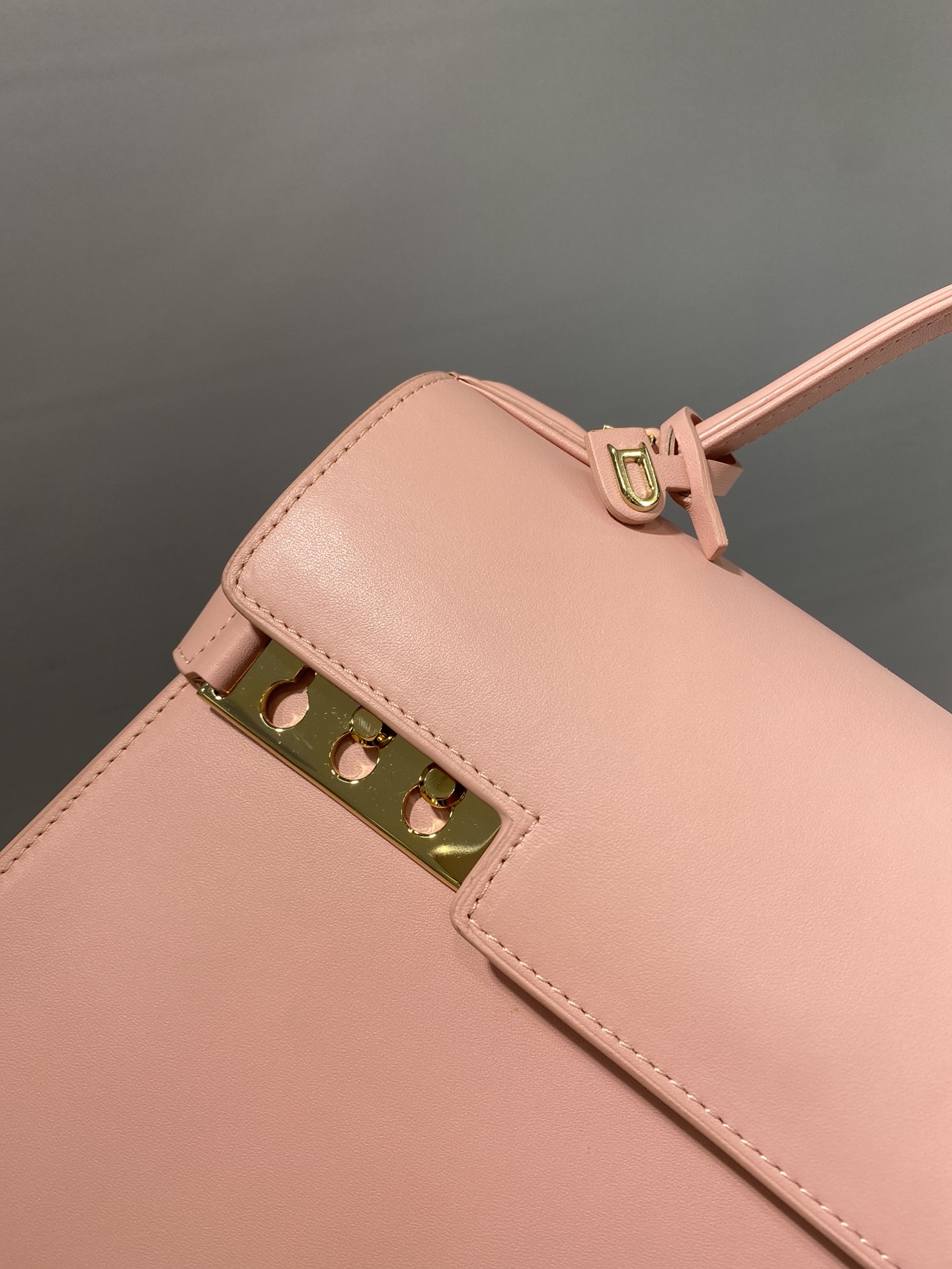 델보 톰페트 MM 샤리오뜨백